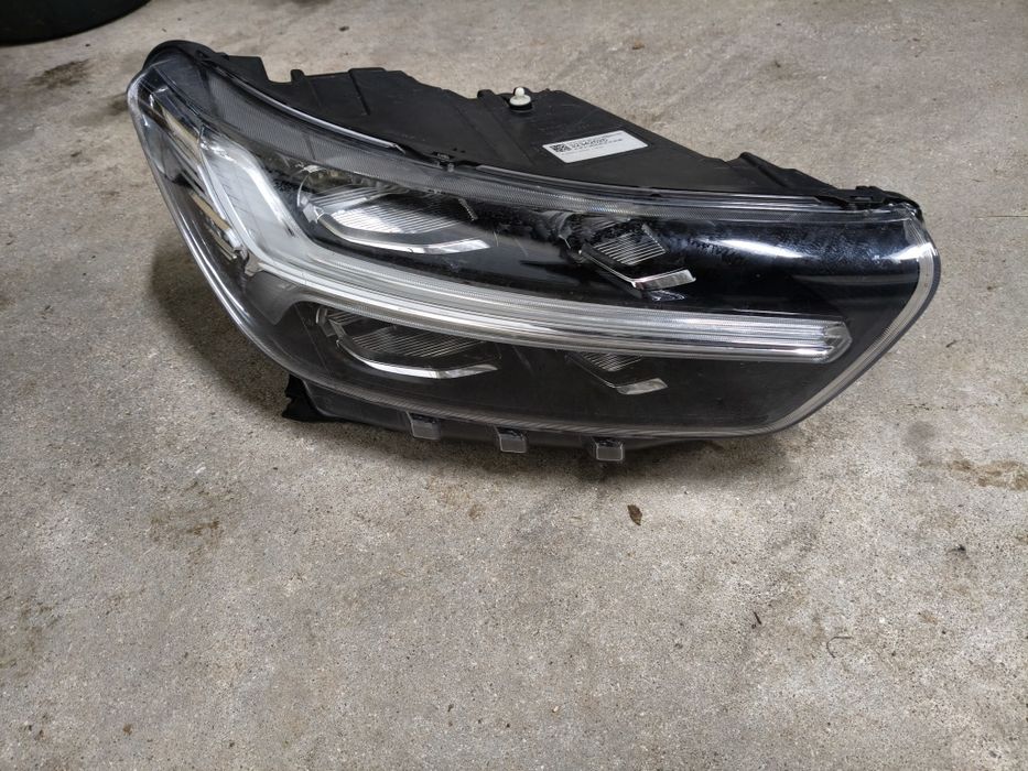 Diverso material Volvo XC40