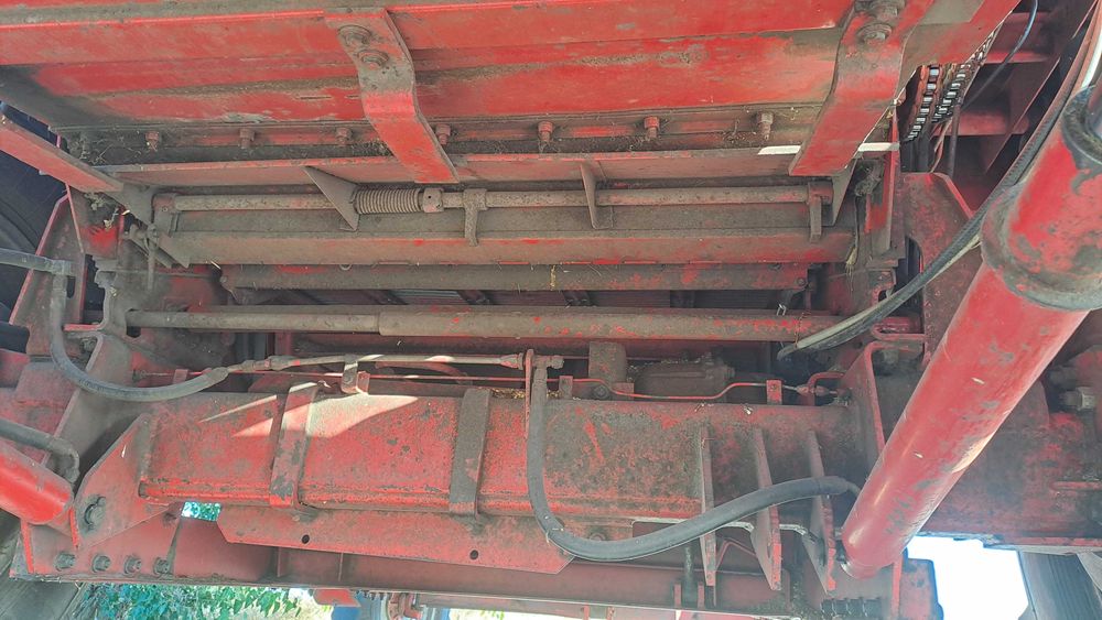 Продам комбаїн Massey Ferguson 530L