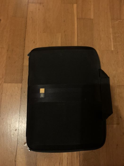 Case Logic Laptop or Tablet Bag (Black)64286174326146120