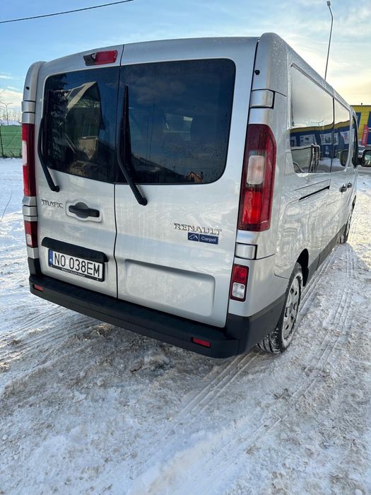 Wynajmę wynajem samochód bus Renault Trafic 9 osobowy automat 170 KM