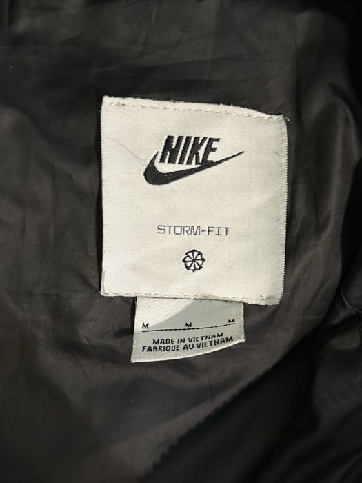 Чоловіча курточка Nike