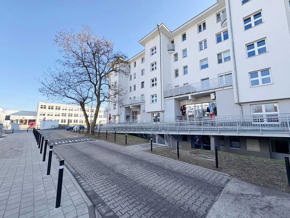 Lokal 45m2 do sprzedania, duży ruch pieszy. Nowy budynek