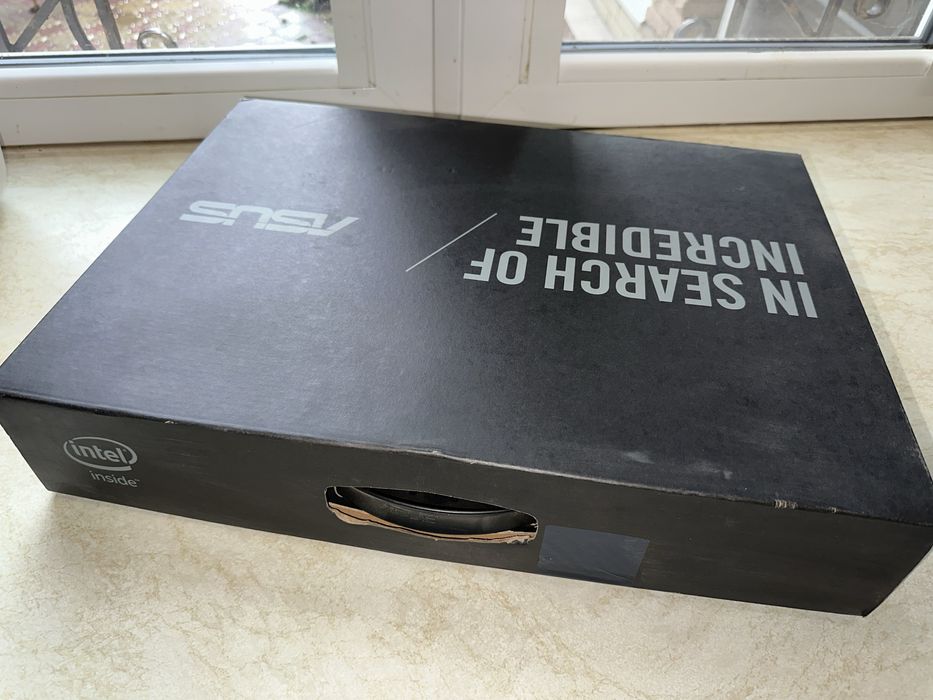 Ноутбук Asus X756U  повний комплект