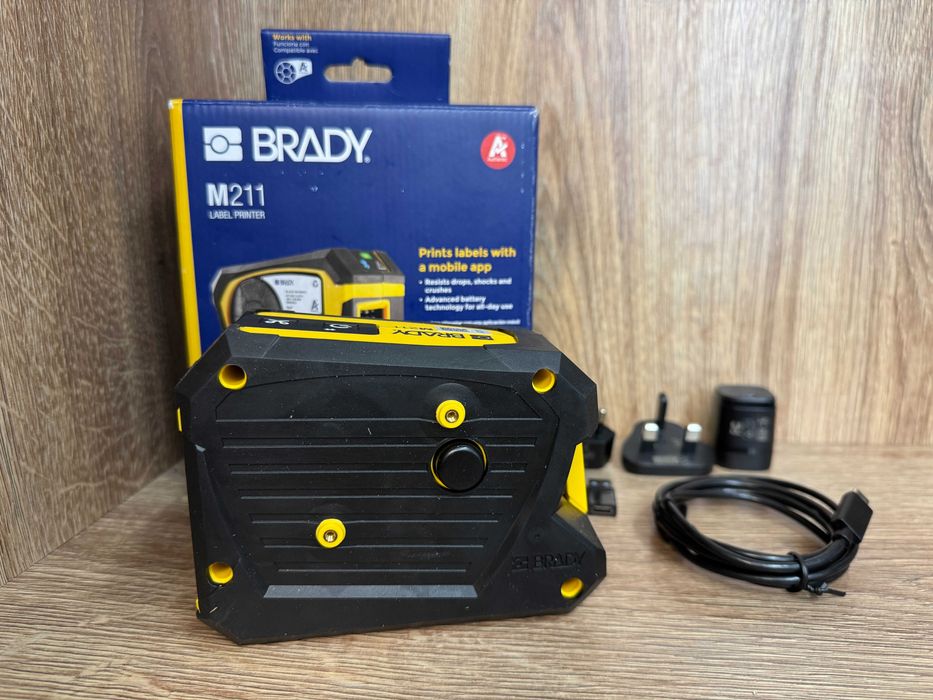 Mobilna Drukarka Etykiet Brady M211 - jak nowa. Komplet