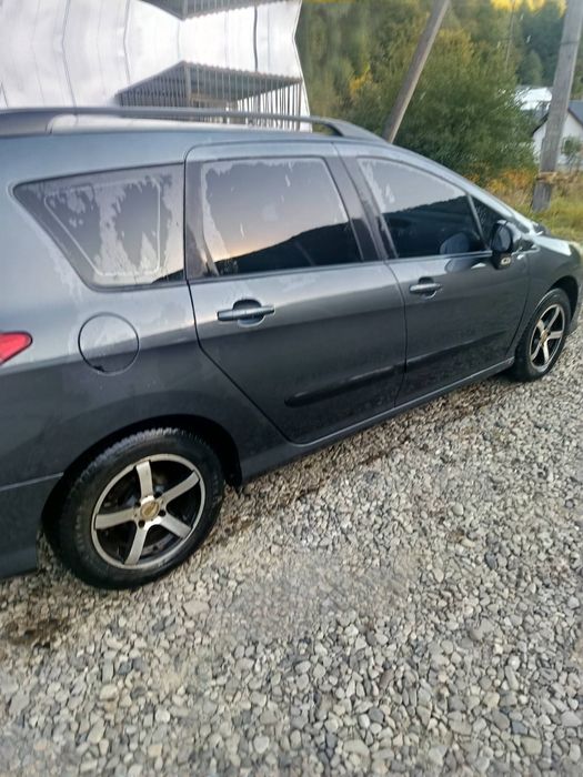 Продається автомобіль.