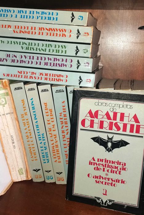 Livros de Coleção *Vampiro Gigante - Agatha Christie