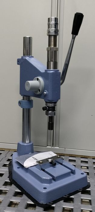 Prensa manual de precisão com impacto