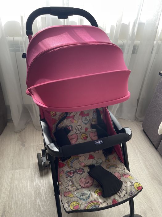 Коляска chicco (очень легкая)