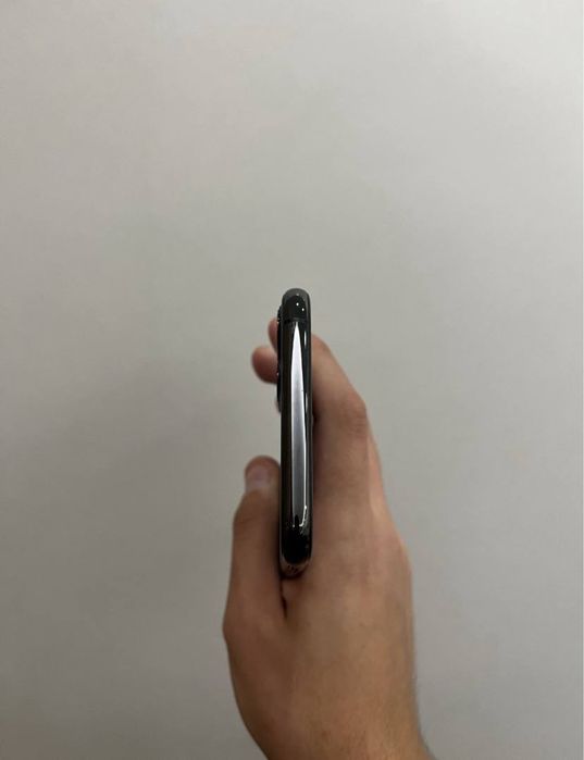 Продам iPhone 11 Pro Max