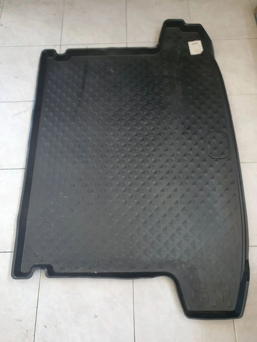 TAPETE BORRACHA MALA HYUNDAI TUCSON / N7122ADE00E