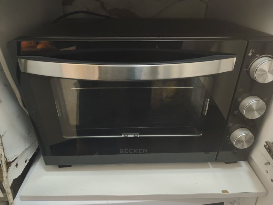 Forno elétrico Becken 46 L.