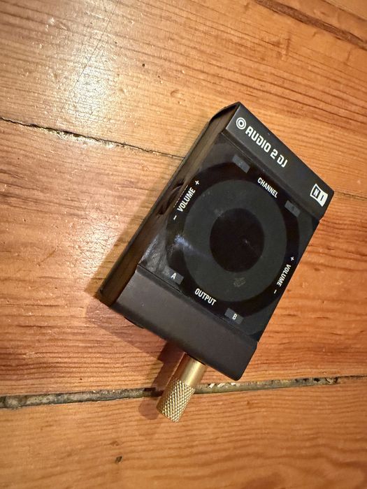 Native instruments audio 2 dj