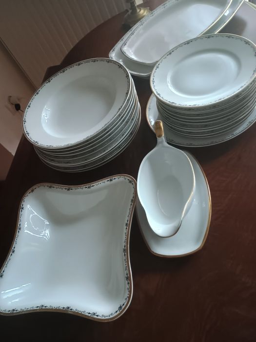 Niekompletny serwis obiadowy