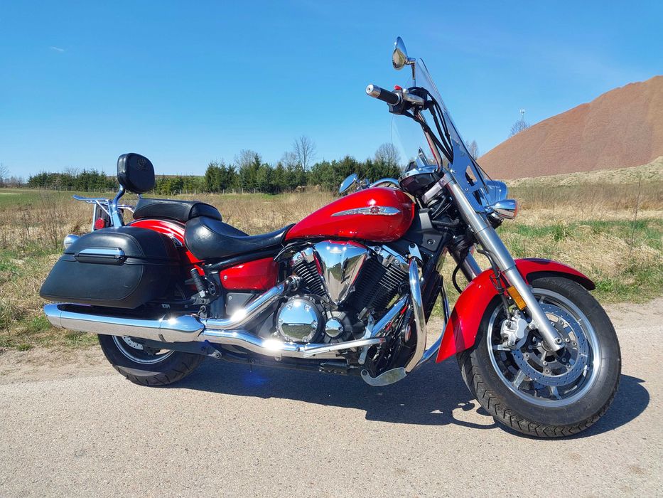 Super motocykl Yamaha XVS 1300