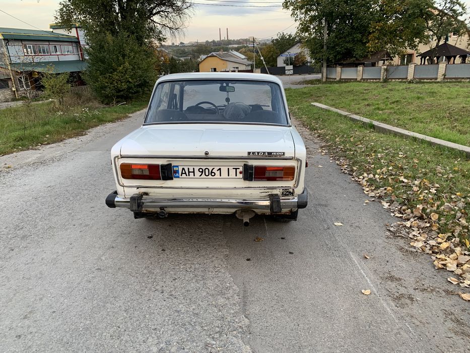 Автомобиль ВАЗ 2106