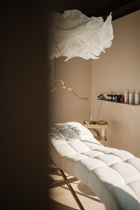 Gabinet wynajem lekarz medycyny estetycznej stylizacja brwi B2B laser