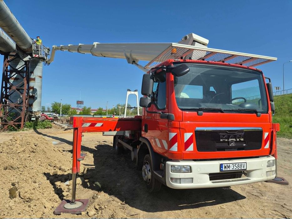 Wynajmę podnośnik koszowy, wynajem podnośników, zwyżka, od 20 do 45m
