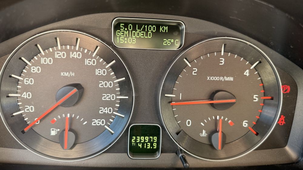 Продам VOLVO V50 2010-2011