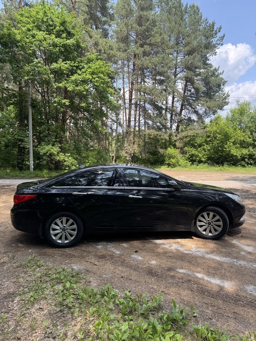 Hyundai Sonata 2014 • Газ/бензин • Максимальна комплектація