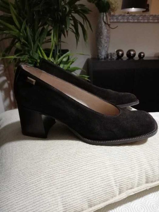 Sapatos de Senhora - Elegantes de Camurça Castanha - Como novos