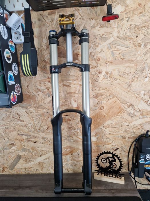 Suspensão rock shox boxxer