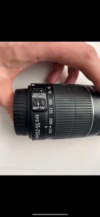 Продам об’єктив Canon EF-S 55-250 mm f/4-5.6 IS