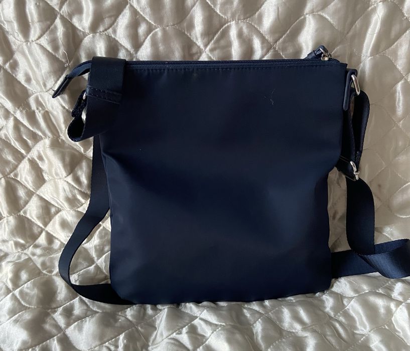 Tommy Hilfiger materialowa listonoszka