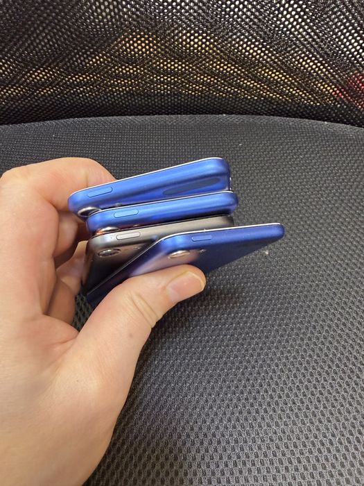 Продам лот із 4 iPod 6-го покоління