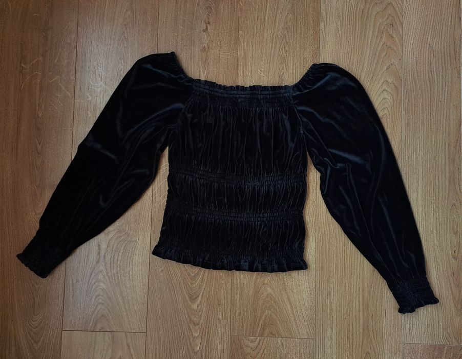 Нарядная черная бархатная кофта блузка для девочки