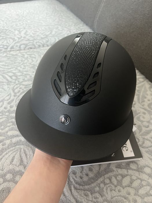 NOWY kask Horze Cadence