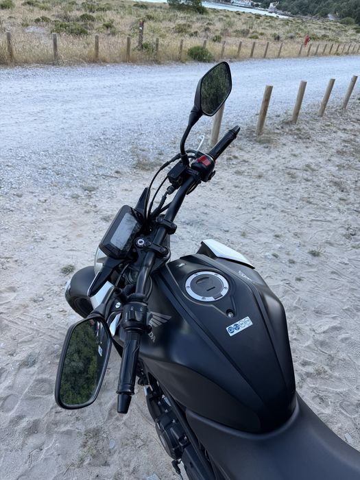 Vendo Honda CB125R