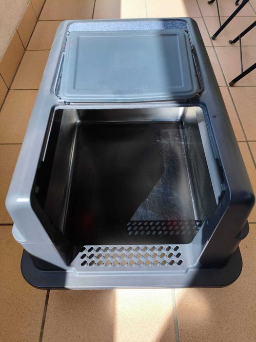 Caixa de Areia Premium – Base em Inox (Anti-Odor) + Acessórios – Como Nova
