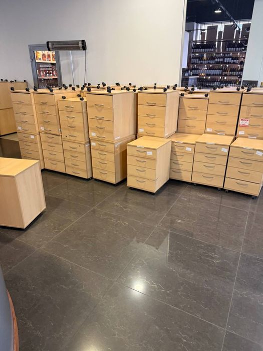 РАСПРОДАЖА тумб для офиса и дома большое количество в наличии