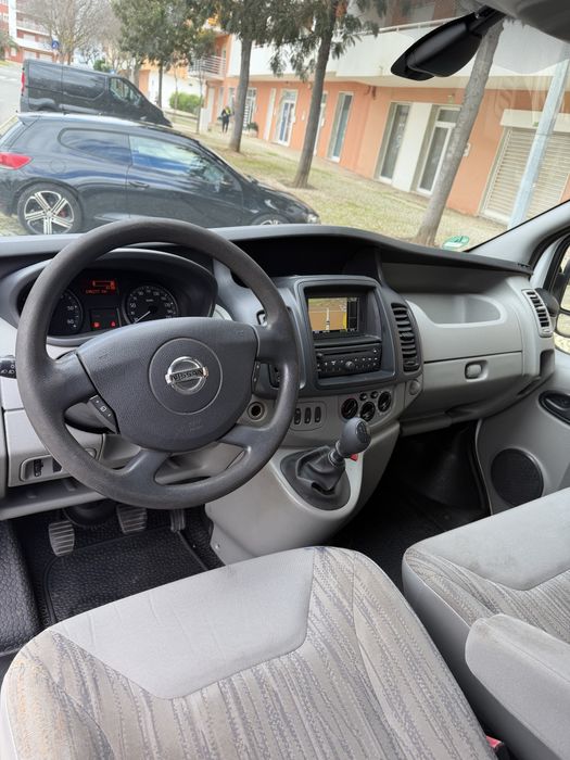 Opel vivaro 2.0d 2015