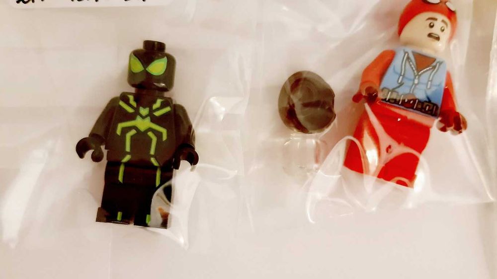 Lego Marvel 76175 Attack on the Spider Lair em peças novas