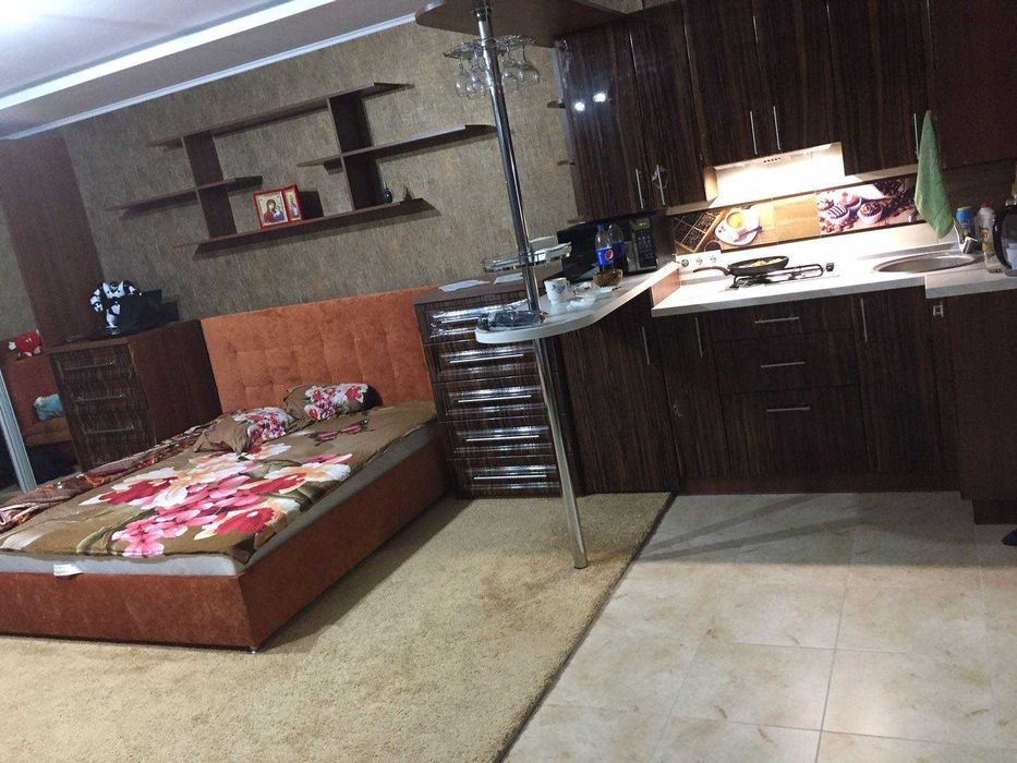 Будинок 500м2.Всі комунікаїї підключено. 200м до метро Осокорки