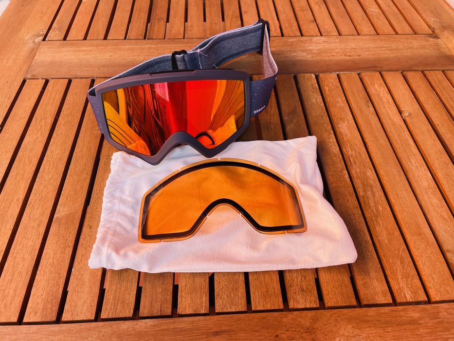 Snow goggles Anon