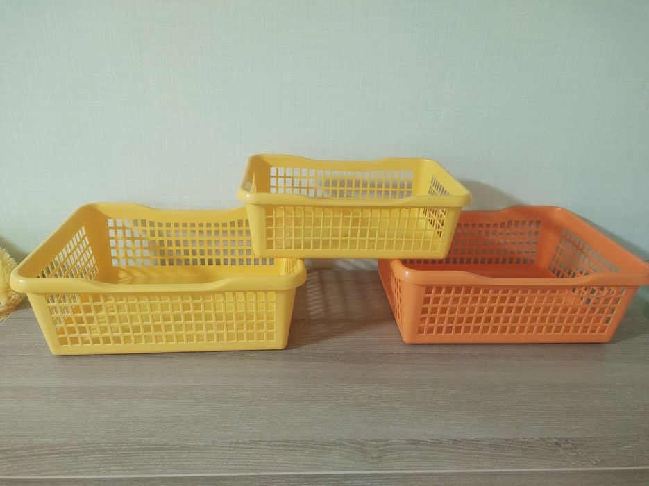 Пластиковые органайзеры, корзины, контейнеры.