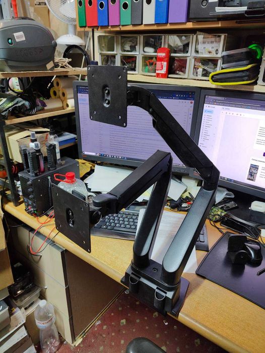 Настольный крепеж для двух мониторов