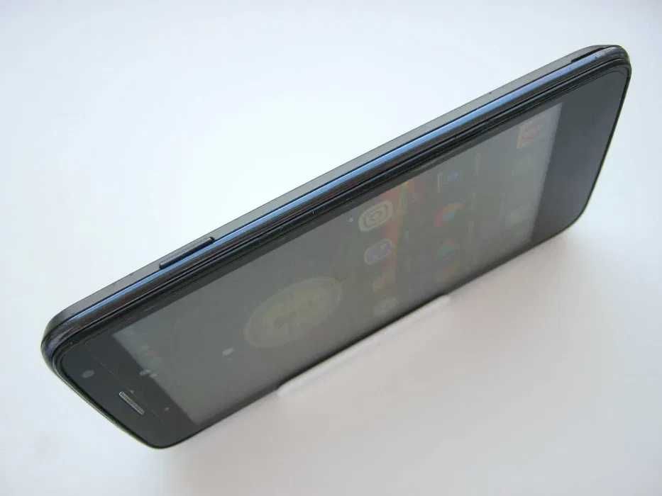 Б/В Prestigio MultiPhone 3501 DUO, Android 4.2, 512Mb / 4Gb