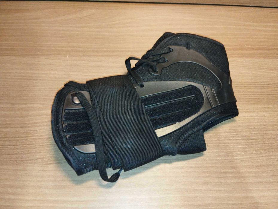 Stabilizator Stopy - Orteza - Rozmiar Uniwersalny 42-44