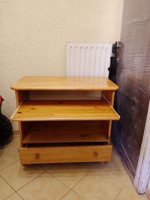 Drewniana komoda  sosnowa