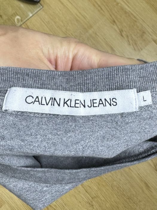 Calvin Klein Jeans футболка L размер спортивная серая с принтом