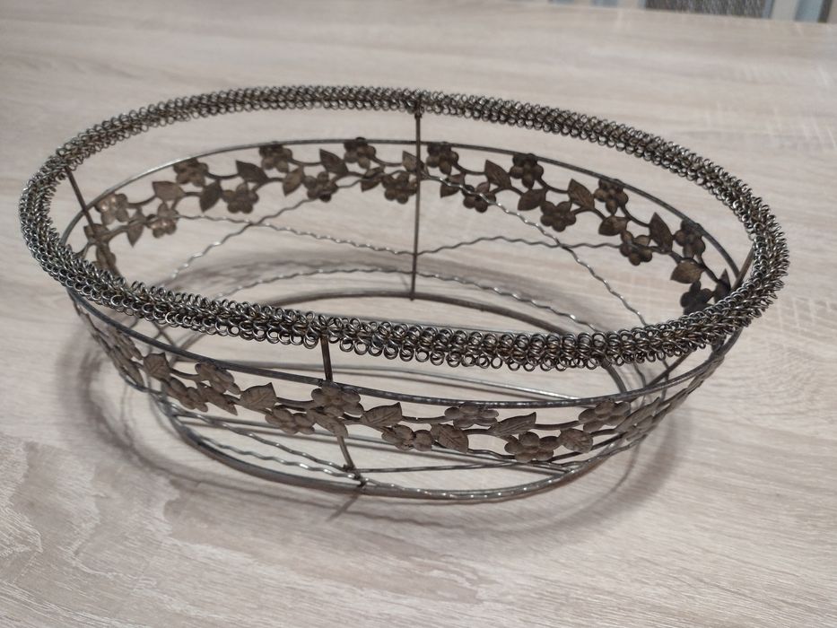 Metalowy pojemnik na owoce z lat 80-tych