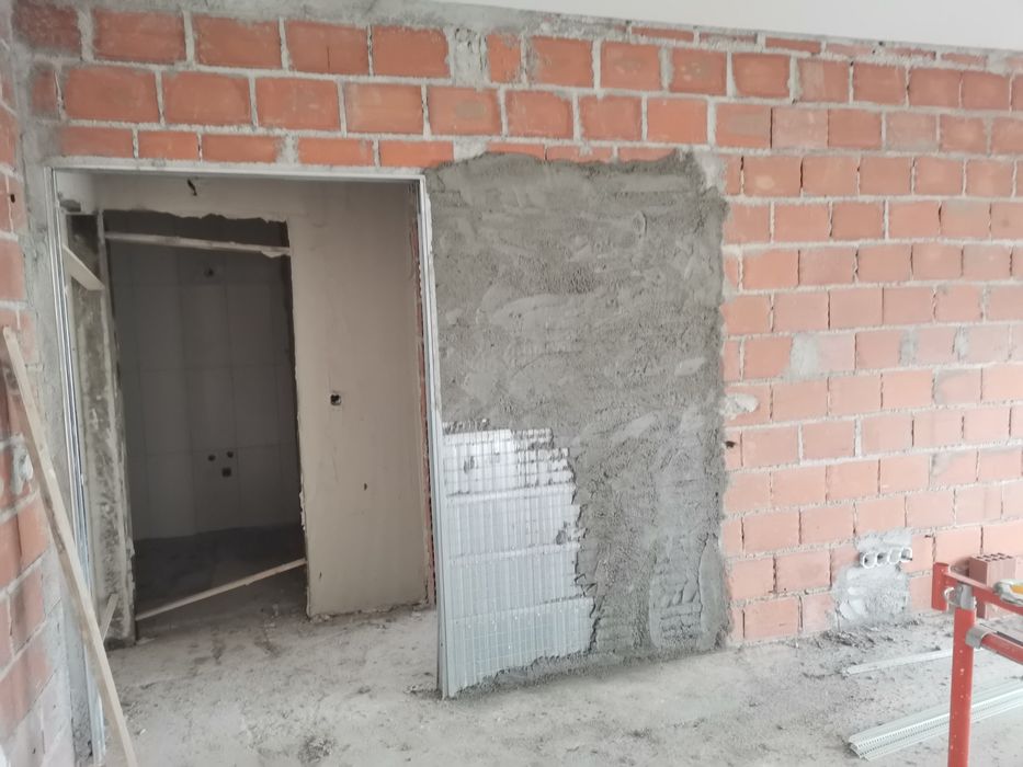 Assentamento de Azulejos  e Ladrilho