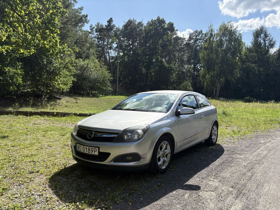 Opel Astra H GTC 1.4