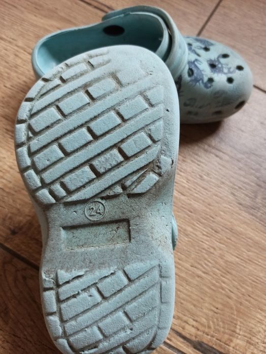 Klapki piankowe crocsy 24