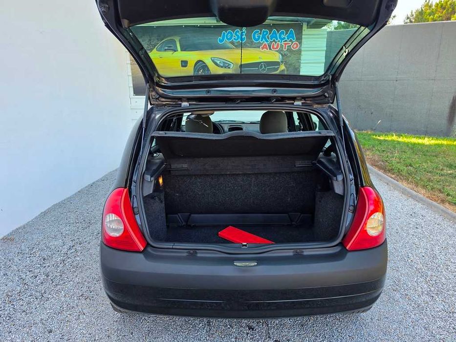 Renault Clio 1.2i 8v 60Cv 130.000Km 07/2004