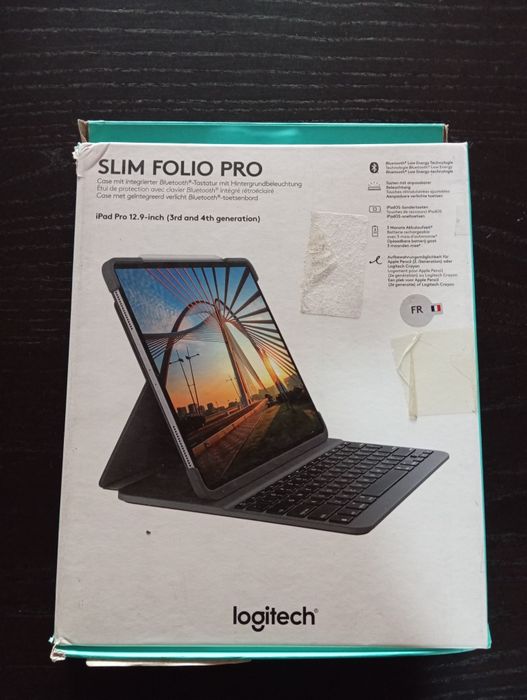Slim Folio Pro  logitech