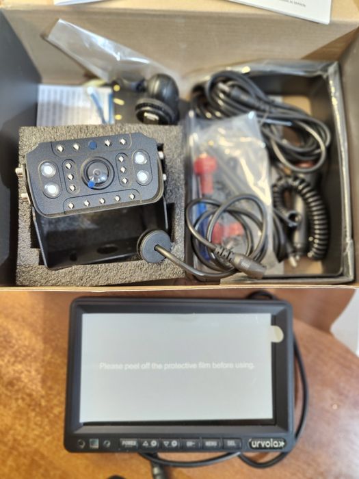 Бездротова камера заднього виду з 7" монітором URVOLAX UR67X